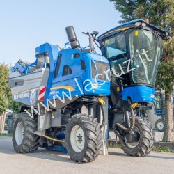 BRAUD NEW HOLLAND 9060L SELF-PROPELLED GRAPE HARVESTER - V095