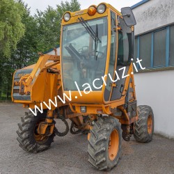 PELLENC 3200 STRADDLE TRACTOR - M035